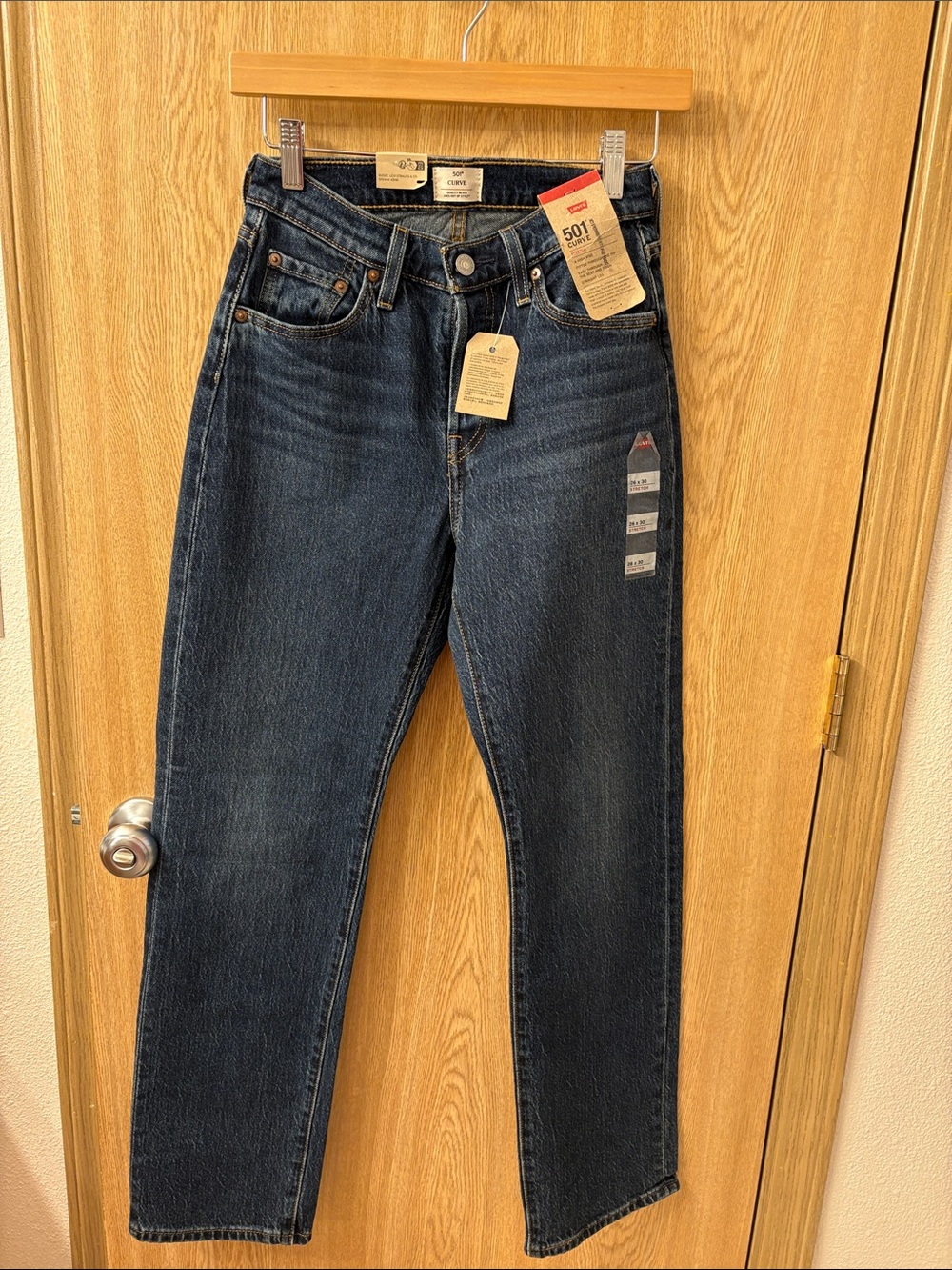 Levi's Straight Leg Jeans in Dark Indigo